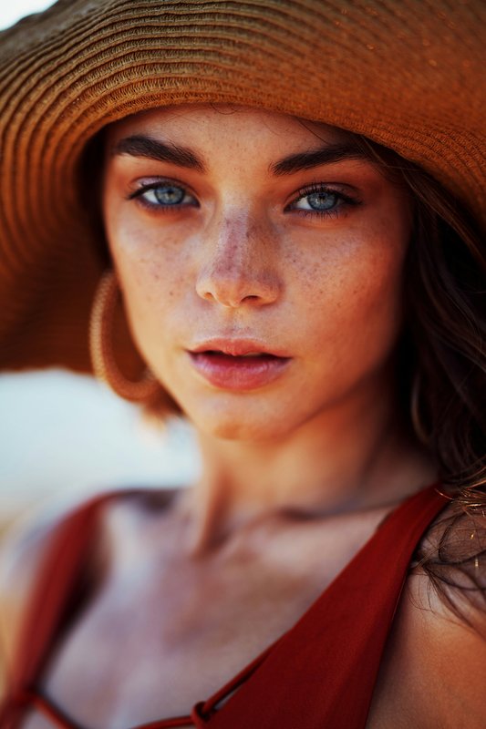 Lucyna T.